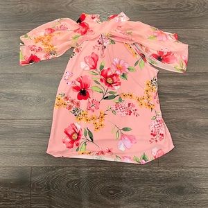 NWOT New York & Co Cold Shoulder Blouse Size Medium